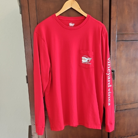 Vineyard Vines Merry Christmas Red Santa Pocket Tee🎅 - Picture 1 of 9